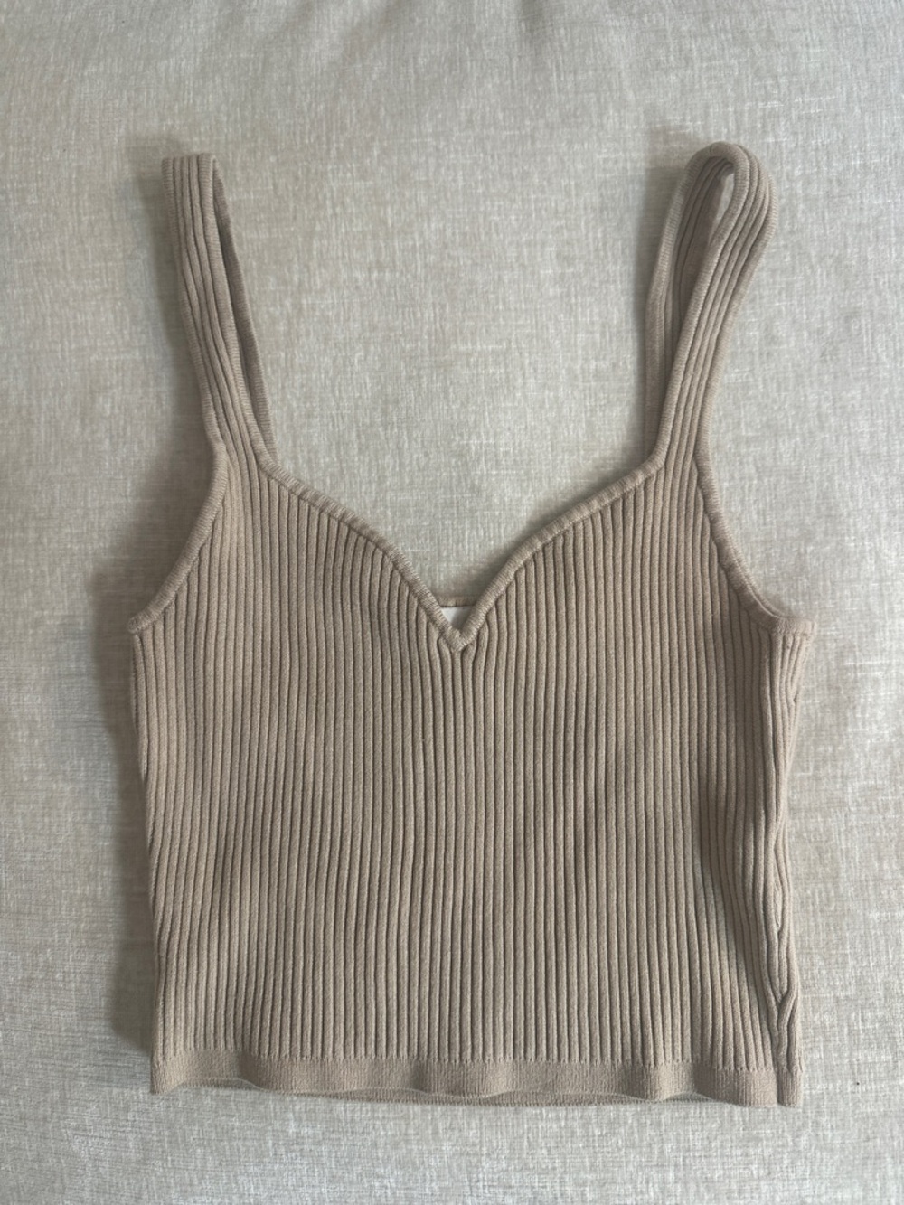 H&M Neutral Ribbed V-Neck Knit Top - Picture 2 of 4